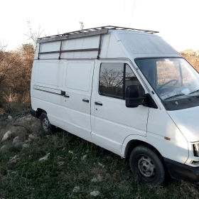 Renault Trafic Товарен, снимка 2