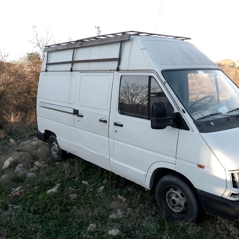 Renault Trafic Товарен, снимка 2 - Бусове и автобуси - 48370496