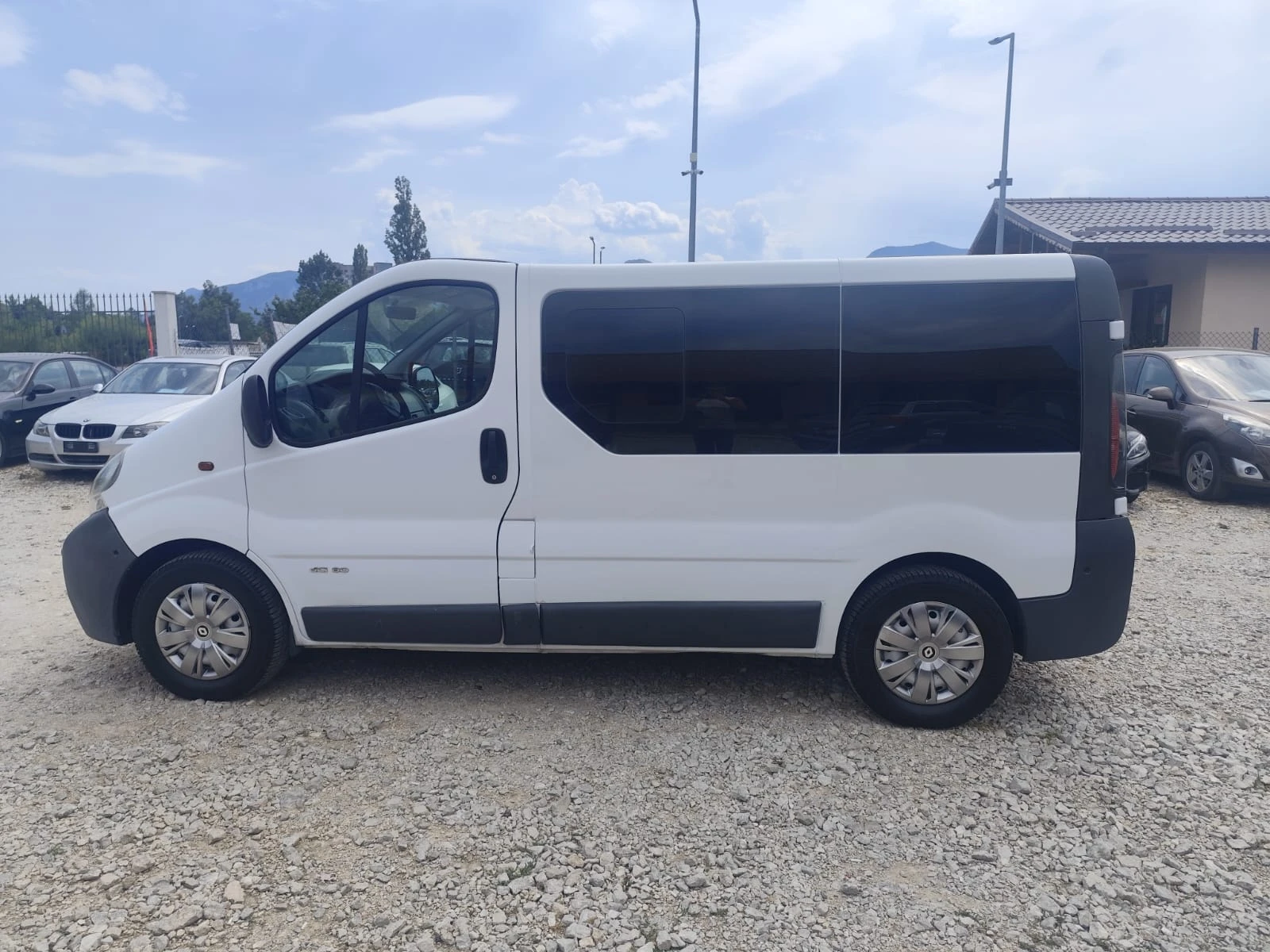 Renault Trafic 1.9 дизел 9 места - изображение 10