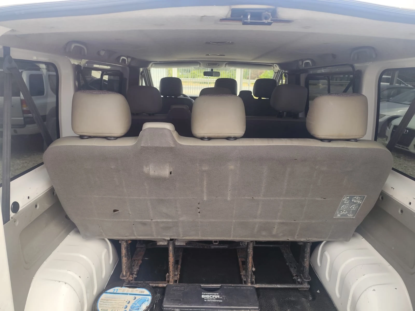 Renault Trafic 1.9 дизел 9 места - изображение 8