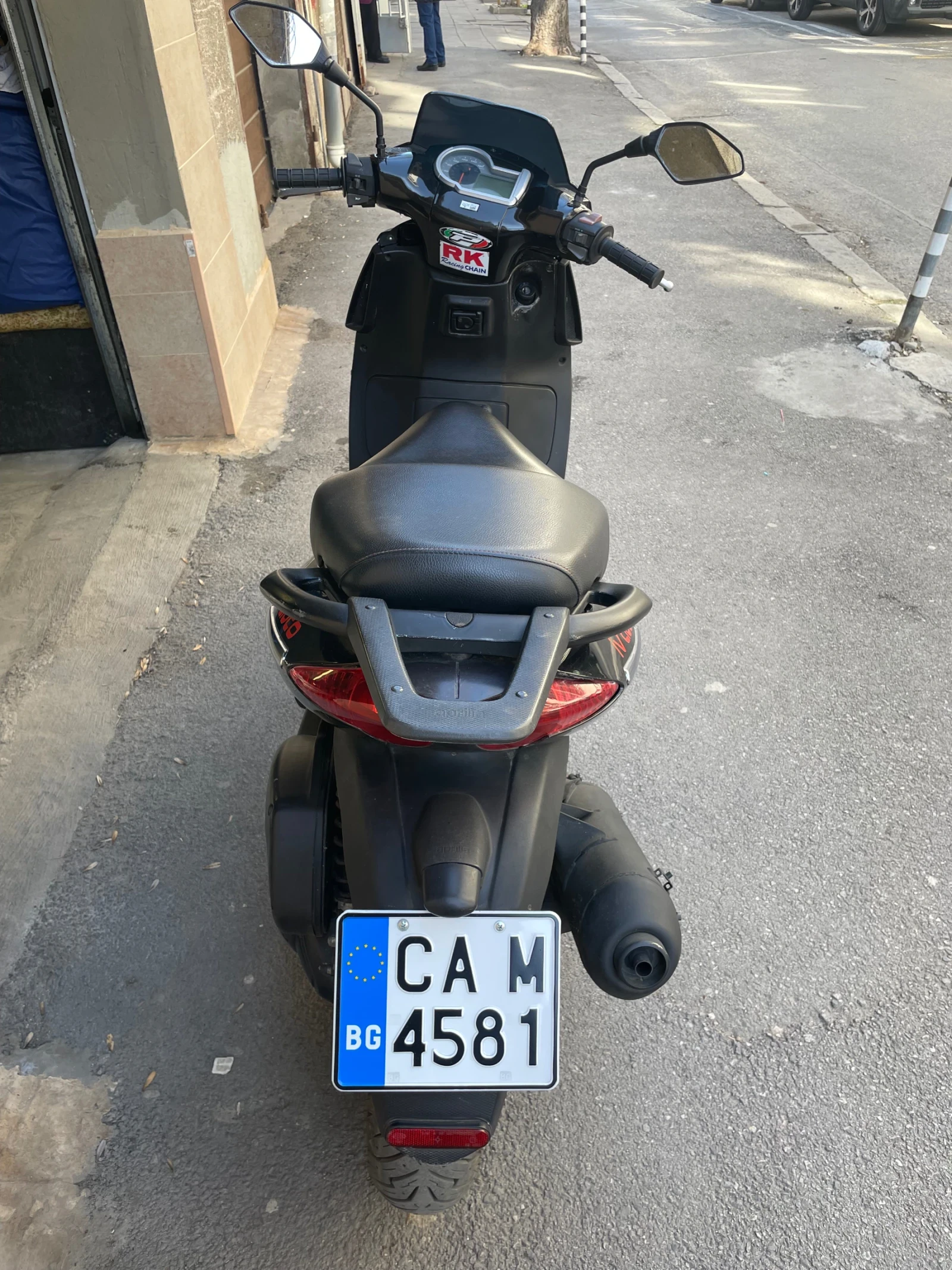 Aprilia 125 Sport city 125, снимка 16 - Мотоциклети и мототехника - 53829766