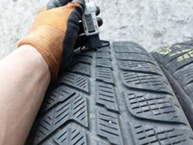 Гуми Зимни 285/45R20, снимка 4