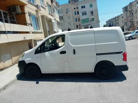     Nissan e-NV200