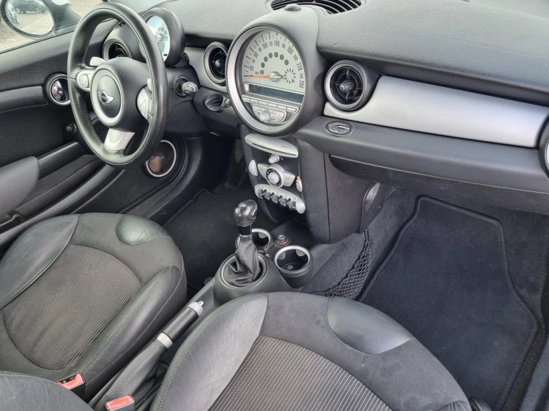 Mini Cooper 1.6D 109 кс АВТОМАТИК, снимка 15 - Автомобили и джипове - 43876061