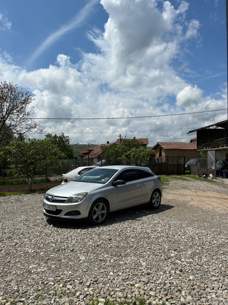 Opel Astra Gtc, снимка 4 - Автомобили и джипове - 46070987