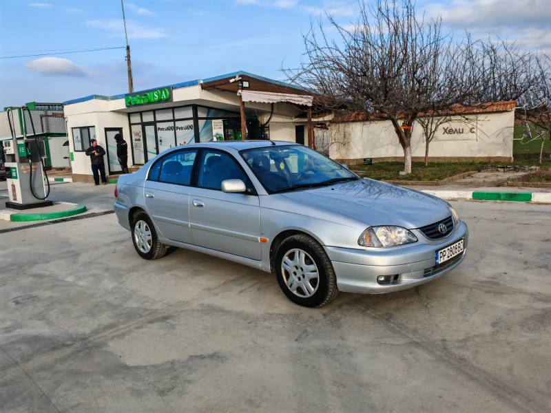 Toyota Avensis, снимка 8 - Автомобили и джипове - 48786651