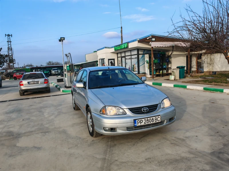 Toyota Avensis, снимка 9 - Автомобили и джипове - 48786651