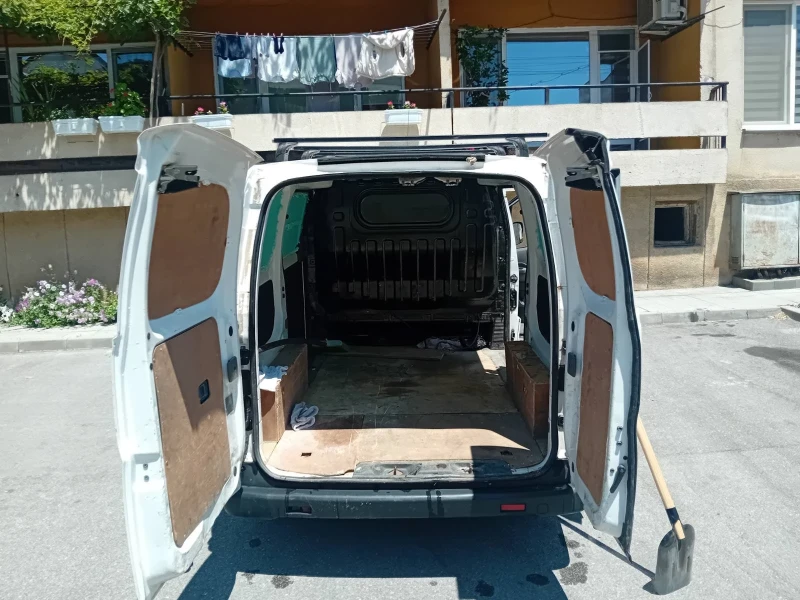 Nissan e-NV200, снимка 8 - Автомобили и джипове - 52716525