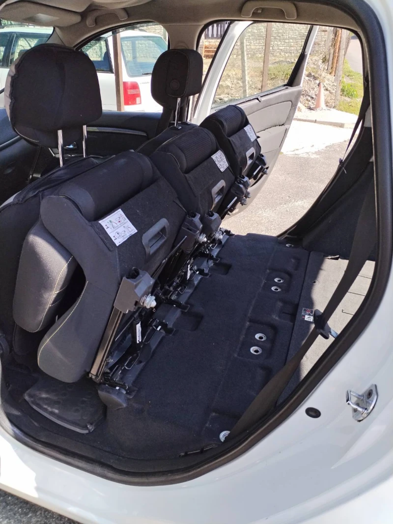 Renault Scenic Бензин - газ, снимка 12 - Автомобили и джипове - 52397916