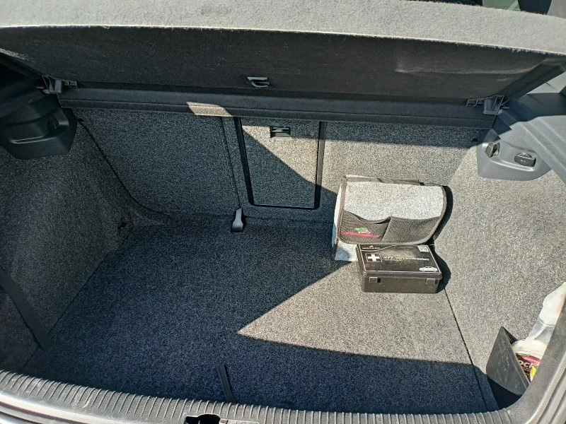 VW Golf 2.0GTD, снимка 9 - Автомобили и джипове - 52554149