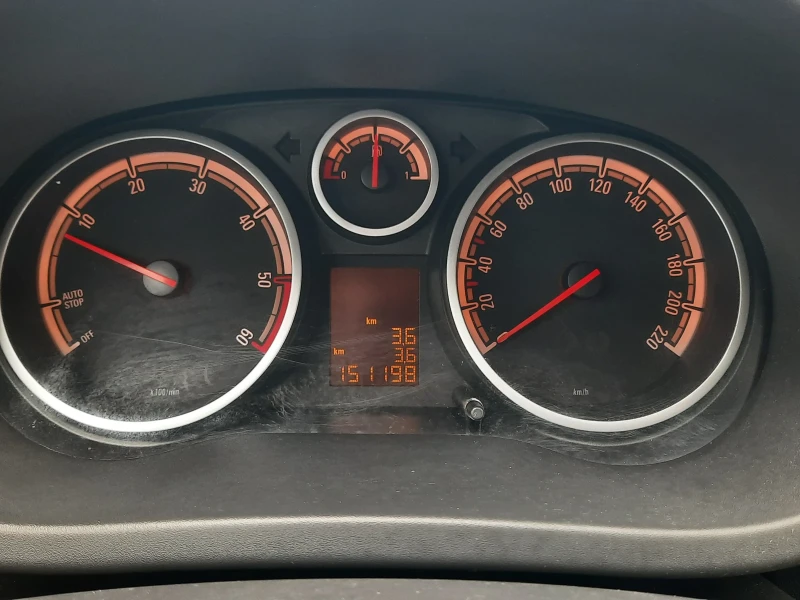Opel Corsa 2012та КАТО НОВА, снимка 8 - Автомобили и джипове - 52332307