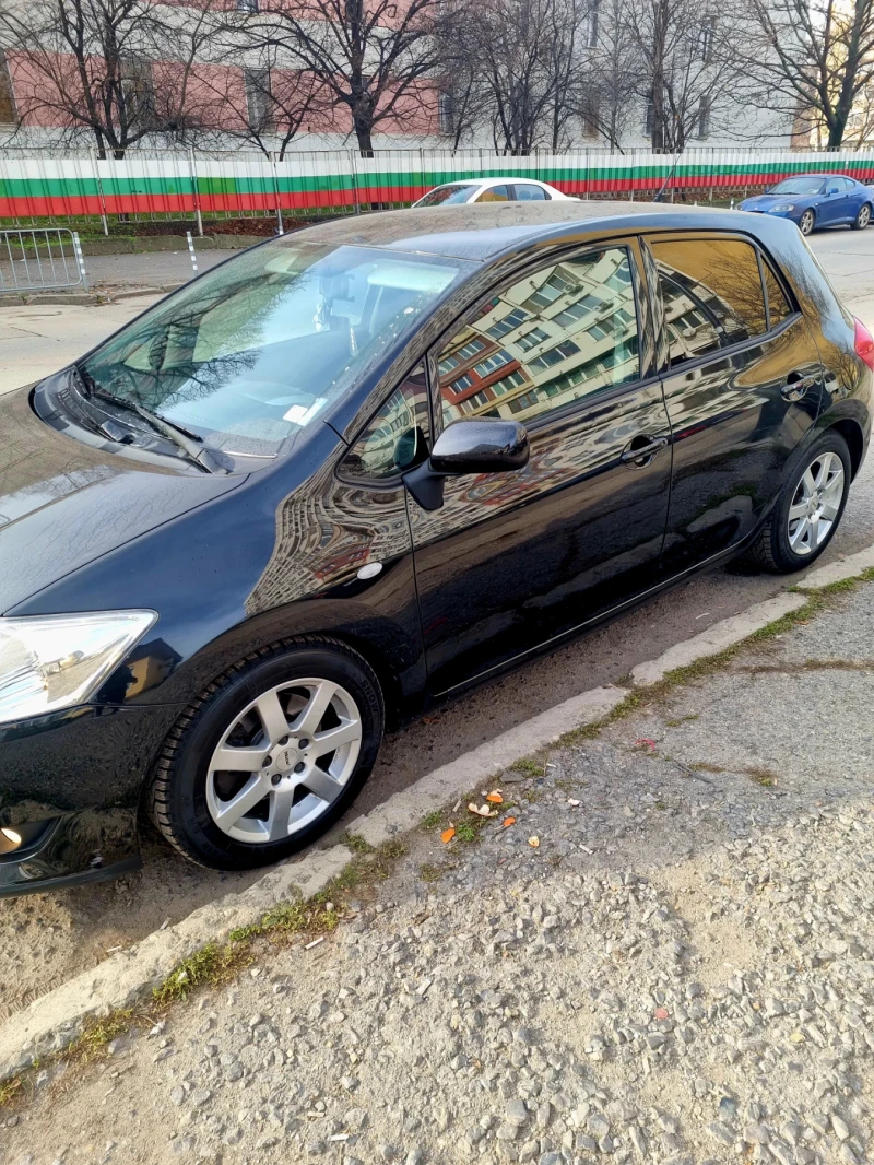 Toyota Auris, снимка 3 - Автомобили и джипове - 52821395