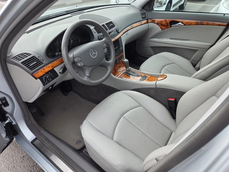 Mercedes-Benz E 280 2.2 cdi, снимка 7 - Автомобили и джипове - 52857579