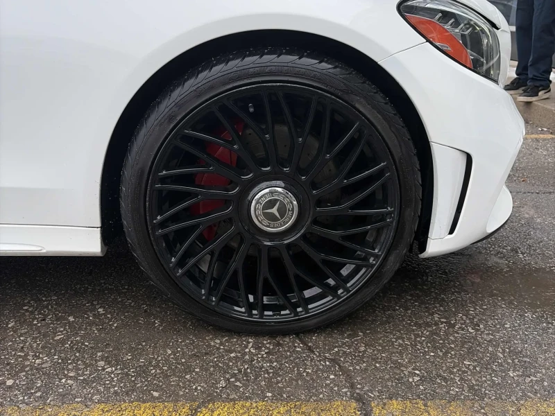 Mercedes-Benz C 300 4MATIC AMG  PANO * KEYLESS * ПОДГРЕВИ * CARFAX, снимка 6 - Автомобили и джипове - 53484299