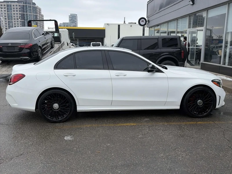 Mercedes-Benz C 300 4MATIC AMG  PANO * KEYLESS * ПОДГРЕВИ * CARFAX, снимка 2 - Автомобили и джипове - 53484299