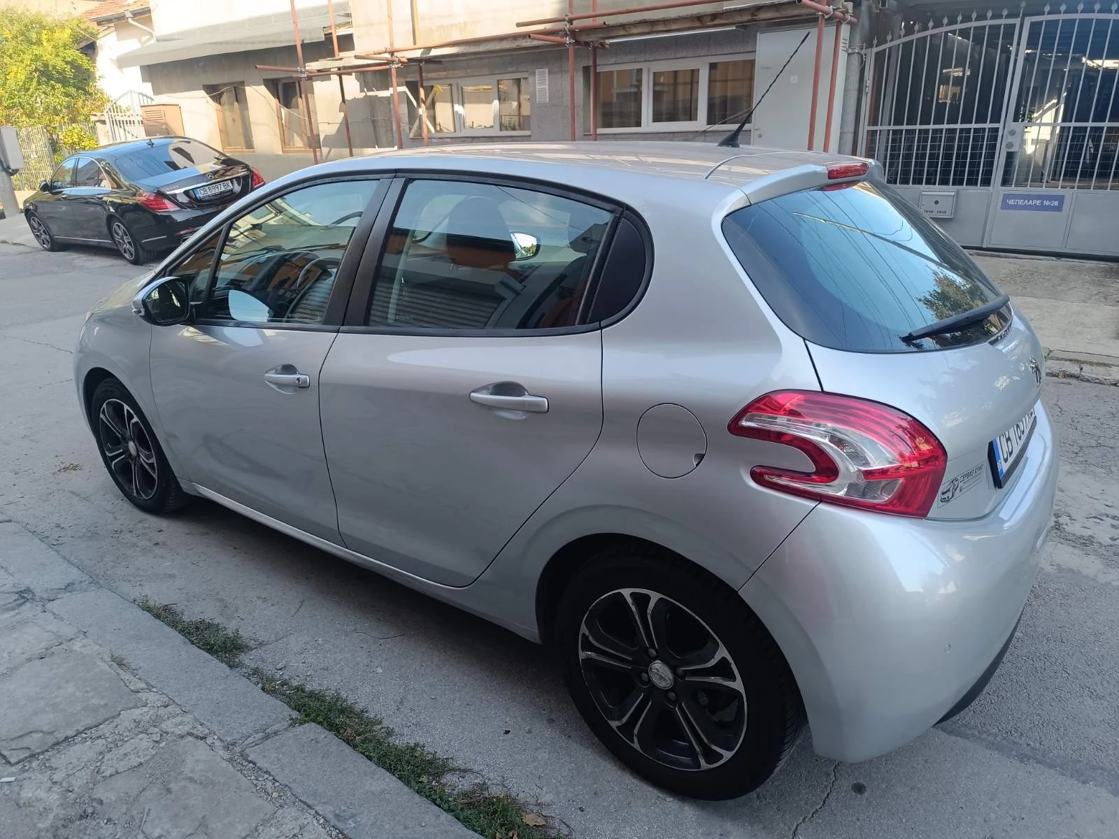 Peugeot 208  1.4 VTi Active - изображение 3