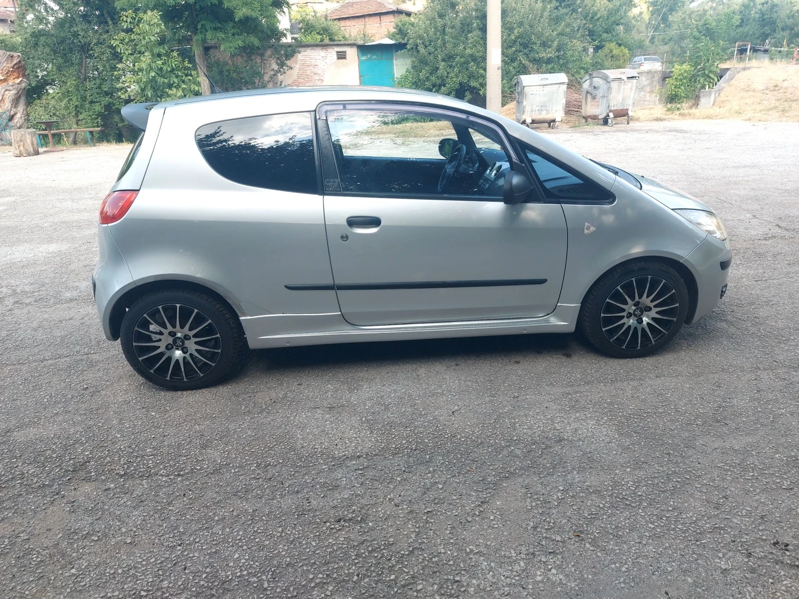 Mitsubishi Colt 1.1 - изображение 6