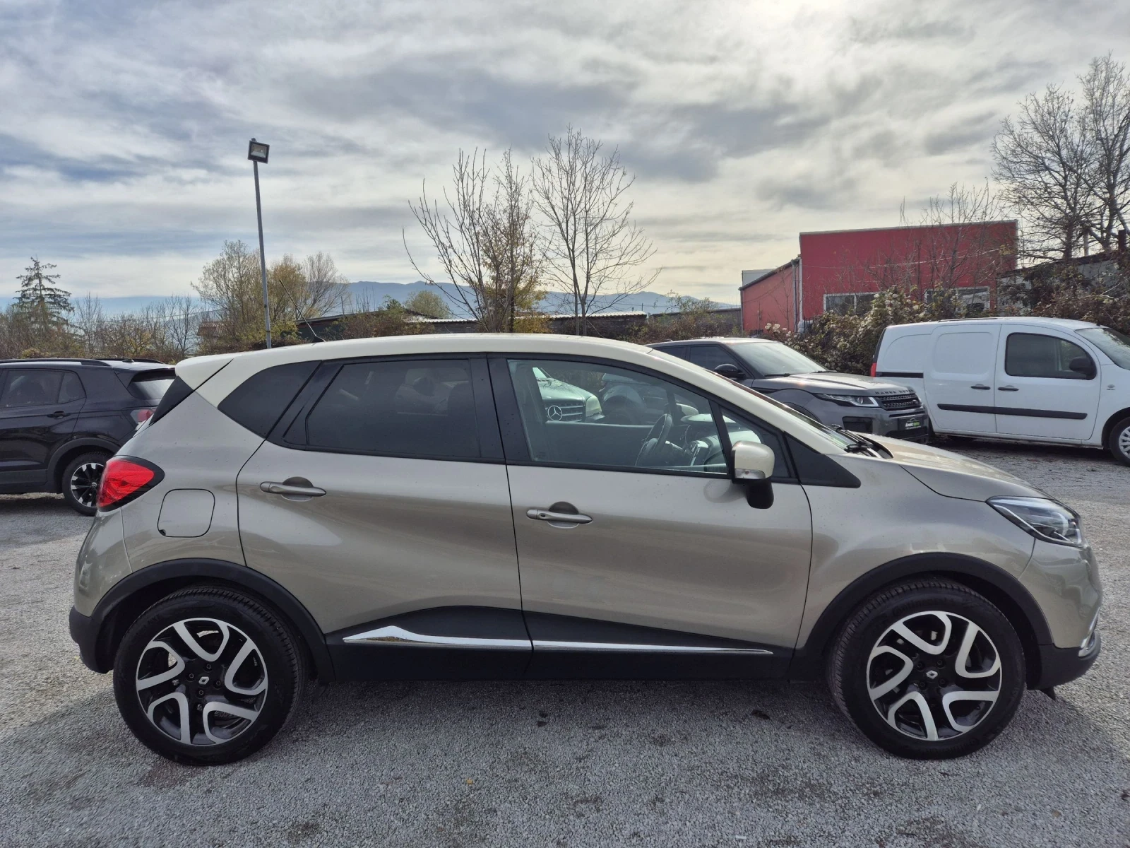 Renault Captur АВТОМАТИК - изображение 5