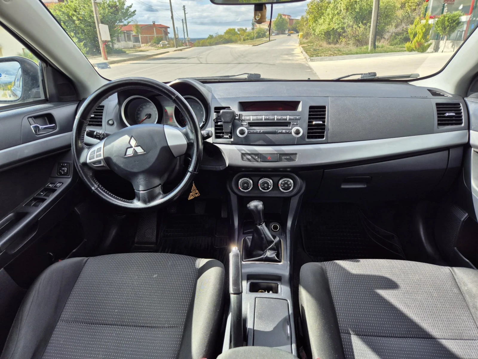 Mitsubishi Lancer 1.5 - изображение 4