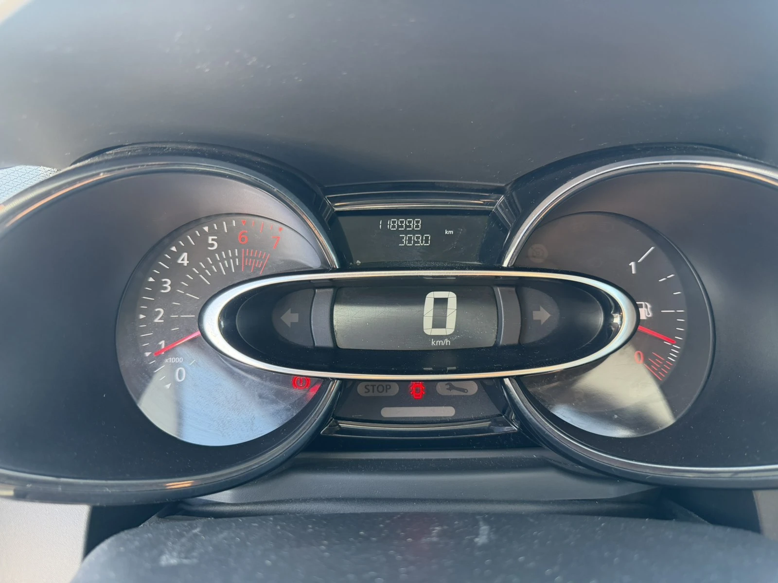 Renault Clio 0.9TCe/90k.c./Grandtour, снимка 17 - Автомобили и джипове - 53799014