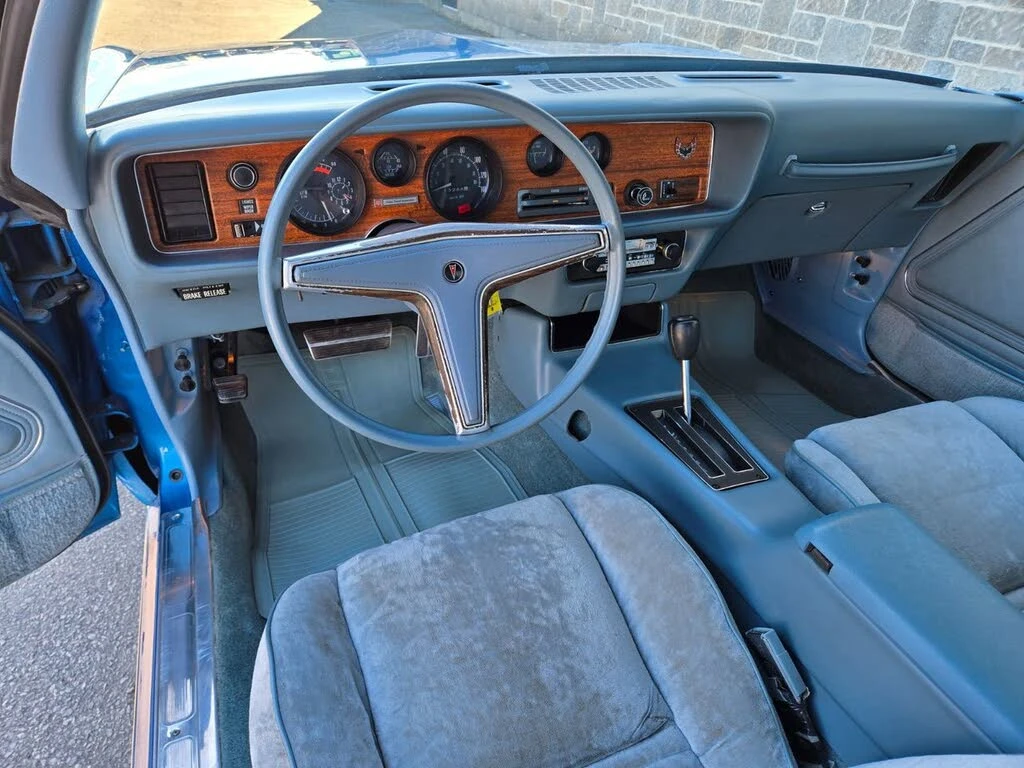 Pontiac Firebird Esprit, снимка 11 - Автомобили и джипове - 53920025