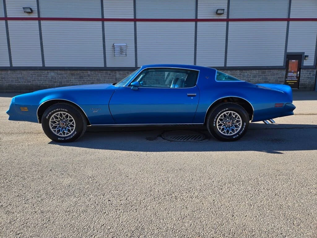 Pontiac Firebird Esprit, снимка 2 - Автомобили и джипове - 53920025