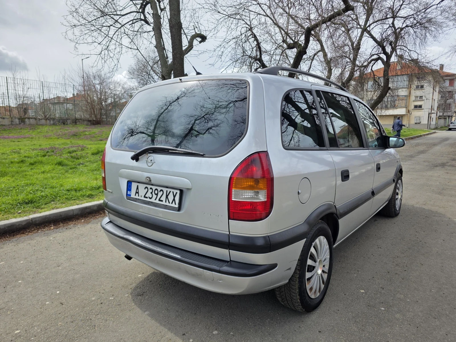 Opel Zafira 2.0DTI.101.PS.6+ 1, снимка 6 - Автомобили и джипове - 54011792