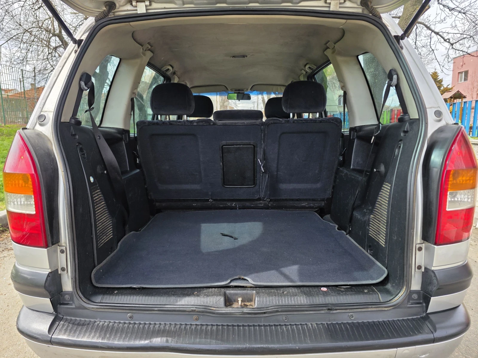 Opel Zafira 2.0DTI.101.PS.6+ 1, снимка 17 - Автомобили и джипове - 54011792