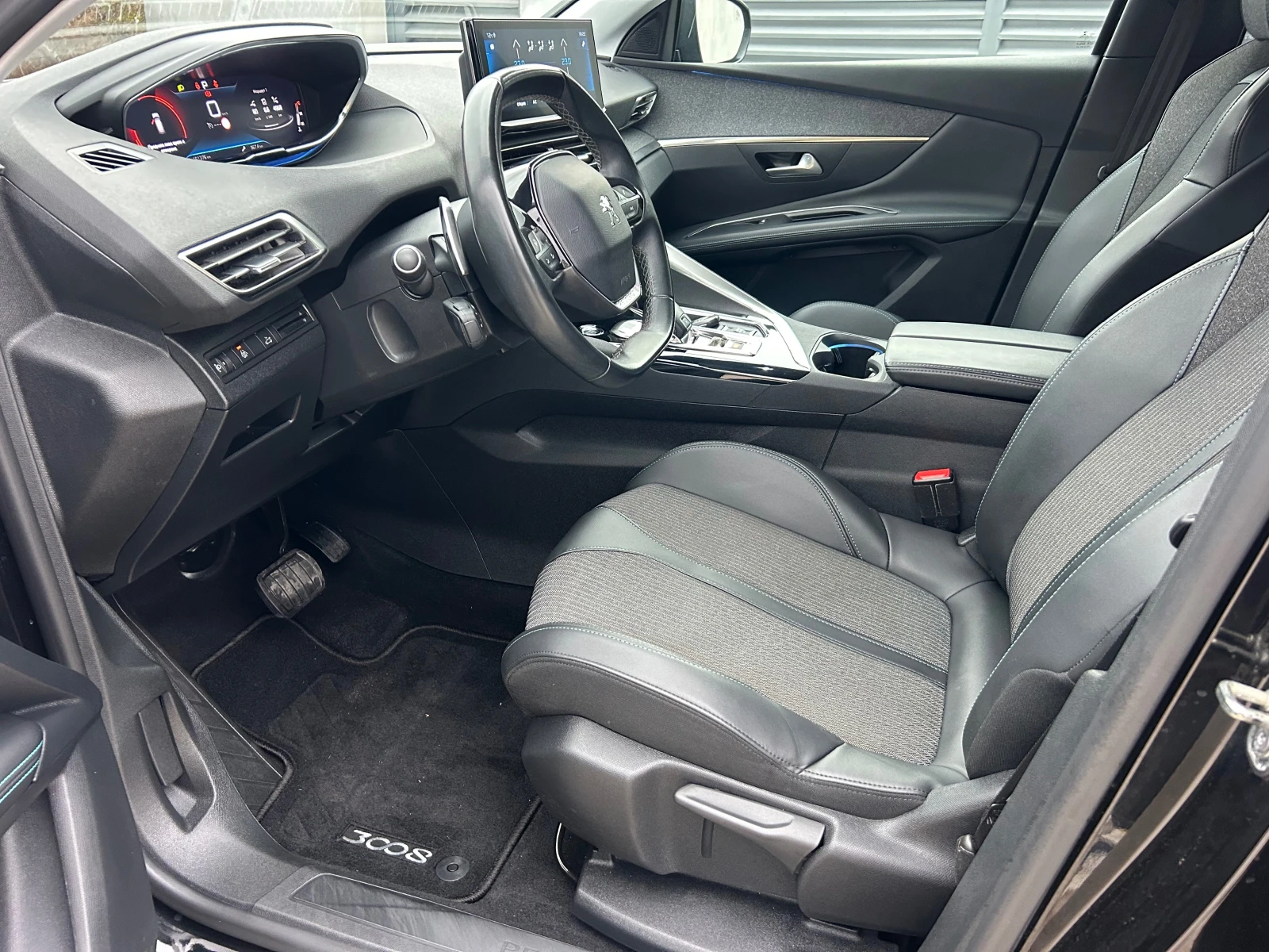 Peugeot 3008 ФУЛЛ* ЕКСТРИ* СЕРВИЗ* , снимка 9 - Автомобили и джипове - 54207811