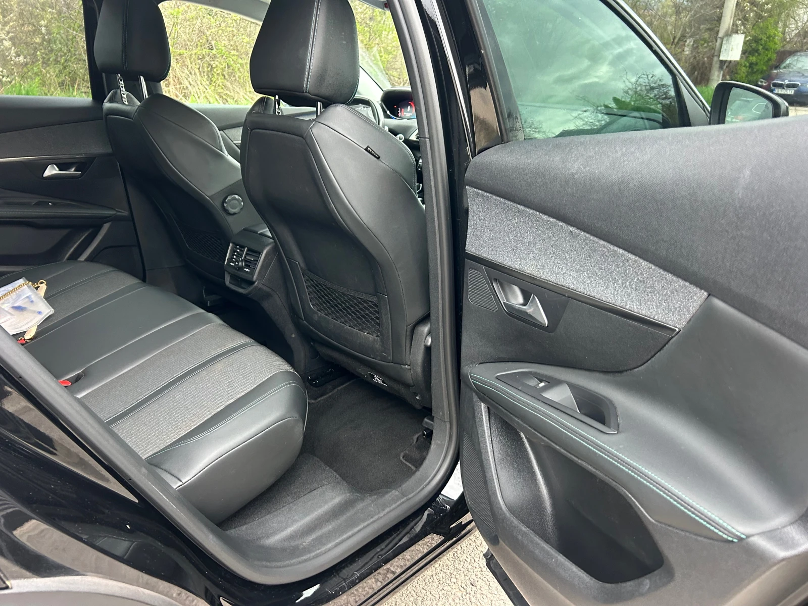 Peugeot 3008 ФУЛЛ* ЕКСТРИ* СЕРВИЗ* , снимка 14 - Автомобили и джипове - 54207811