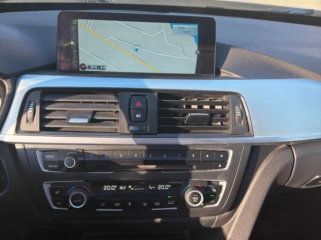 BMW 328 * 328i xDrive* АВТОКРЕДИТ БЕЗ ПЪРВОНАЧАЛНА ВНОСКА*, снимка 9 - Автомобили и джипове - 54648105