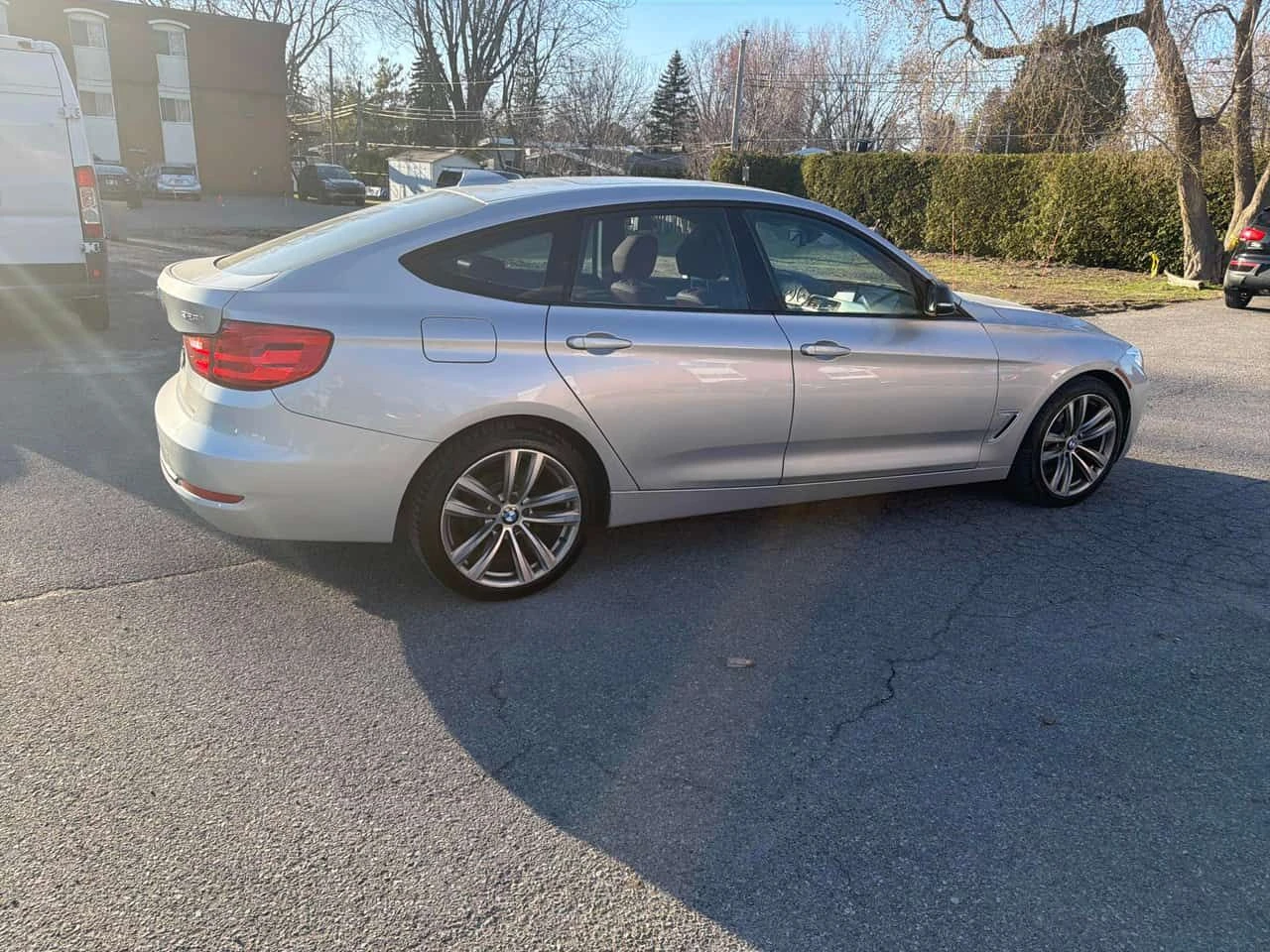 BMW 328 * 328i xDrive* АВТОКРЕДИТ БЕЗ ПЪРВОНАЧАЛНА ВНОСКА*, снимка 3 - Автомобили и джипове - 54648105