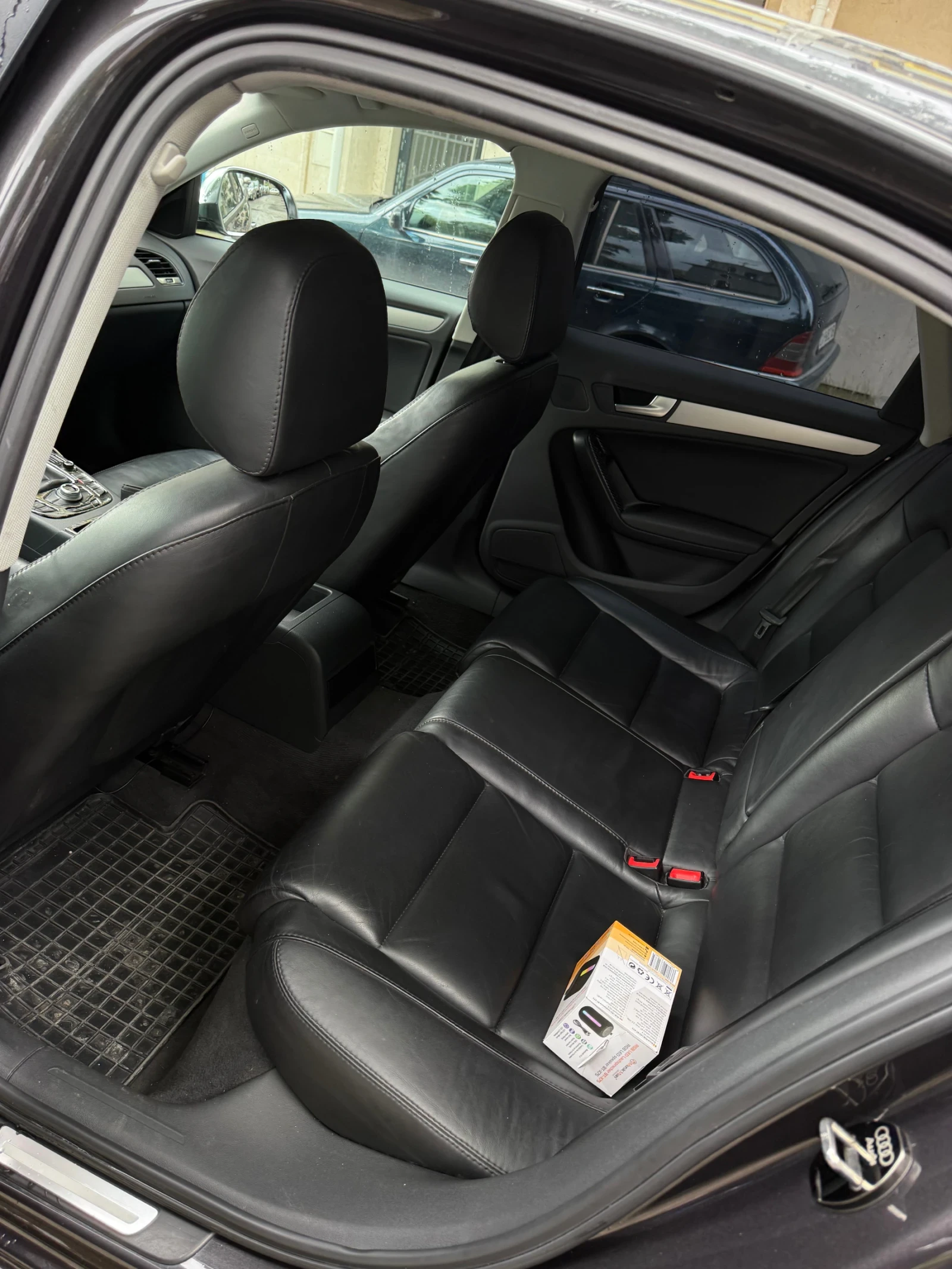 Audi A4, снимка 8 - Автомобили и джипове - 54656167