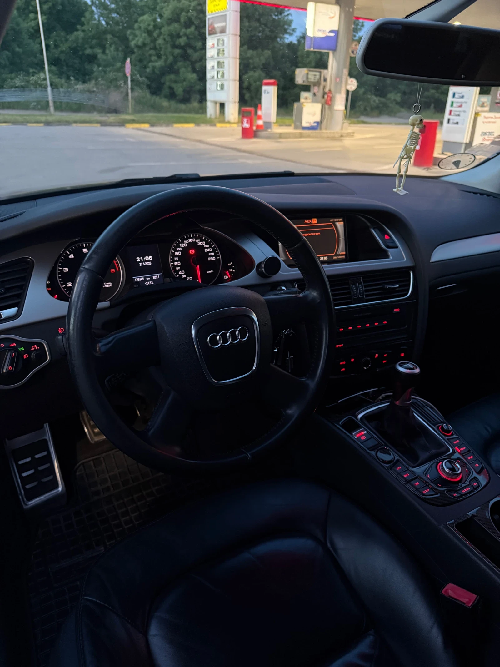 Audi A4, снимка 6 - Автомобили и джипове - 54795941