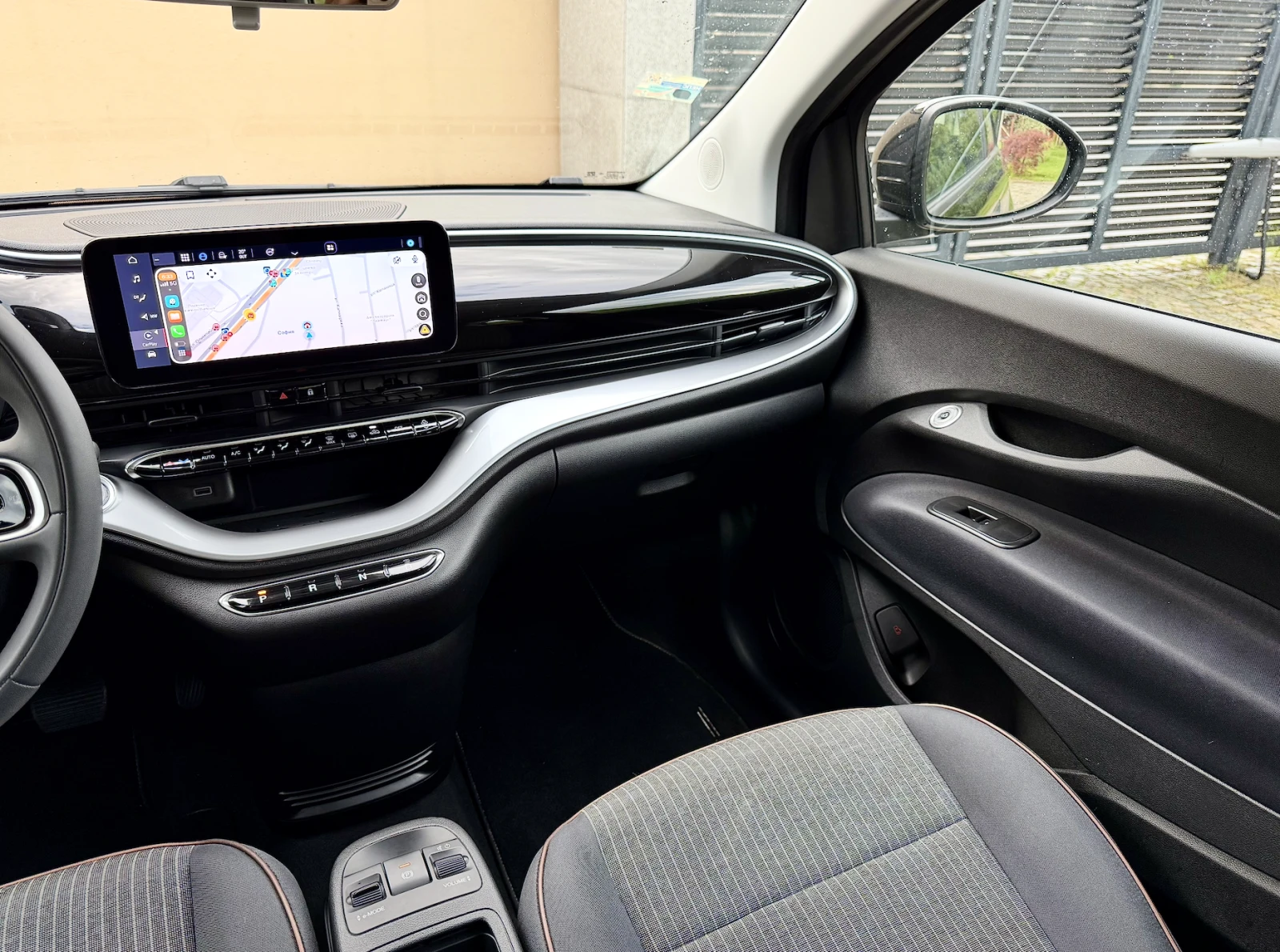 Fiat 500e 42 kWh AppleCarPlay/Дигитално, снимка 9 - Автомобили и джипове - 54780581