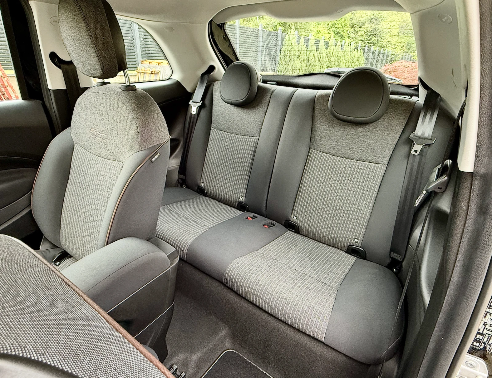 Fiat 500e 42 kWh AppleCarPlay/Дигитално, снимка 10 - Автомобили и джипове - 54780581