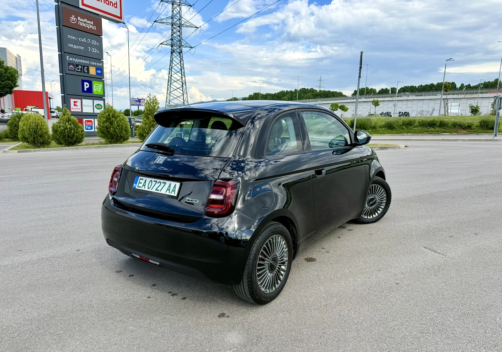 Fiat 500e 42 kWh AppleCarPlay/Дигитално, снимка 2 - Автомобили и джипове - 54780581