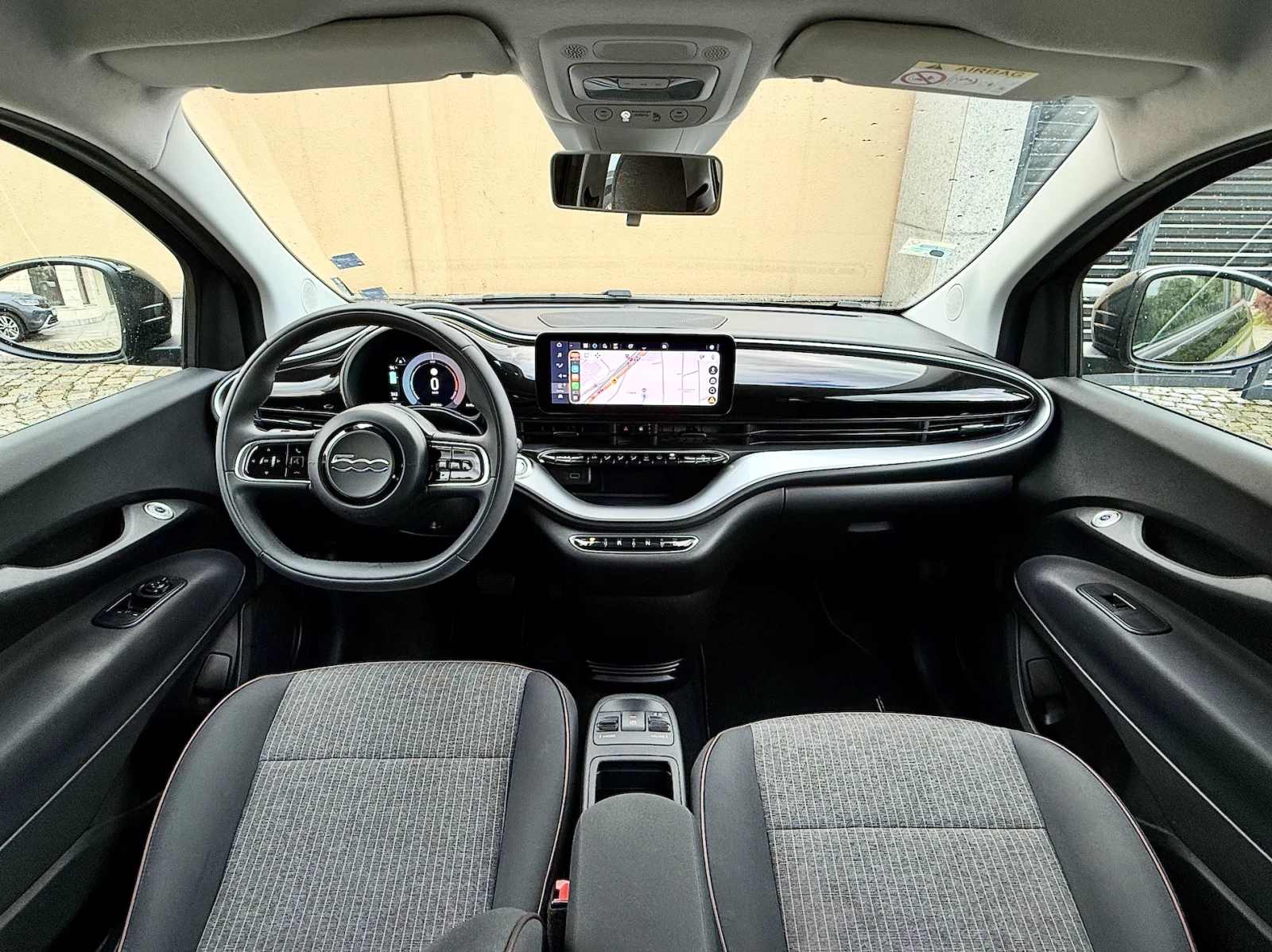 Fiat 500e 42 kWh AppleCarPlay/Дигитално, снимка 7 - Автомобили и джипове - 54780581
