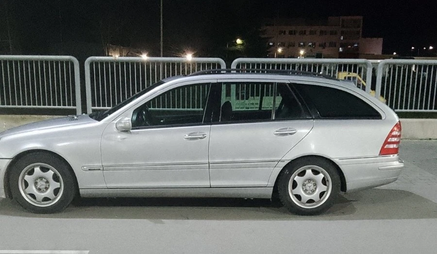 Mercedes-Benz C 180, снимка 2 - Автомобили и джипове - 54991122