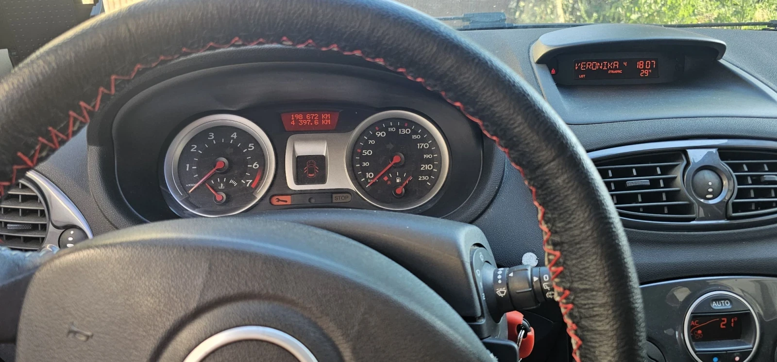 Renault Clio, снимка 13 - Автомобили и джипове - 55073183