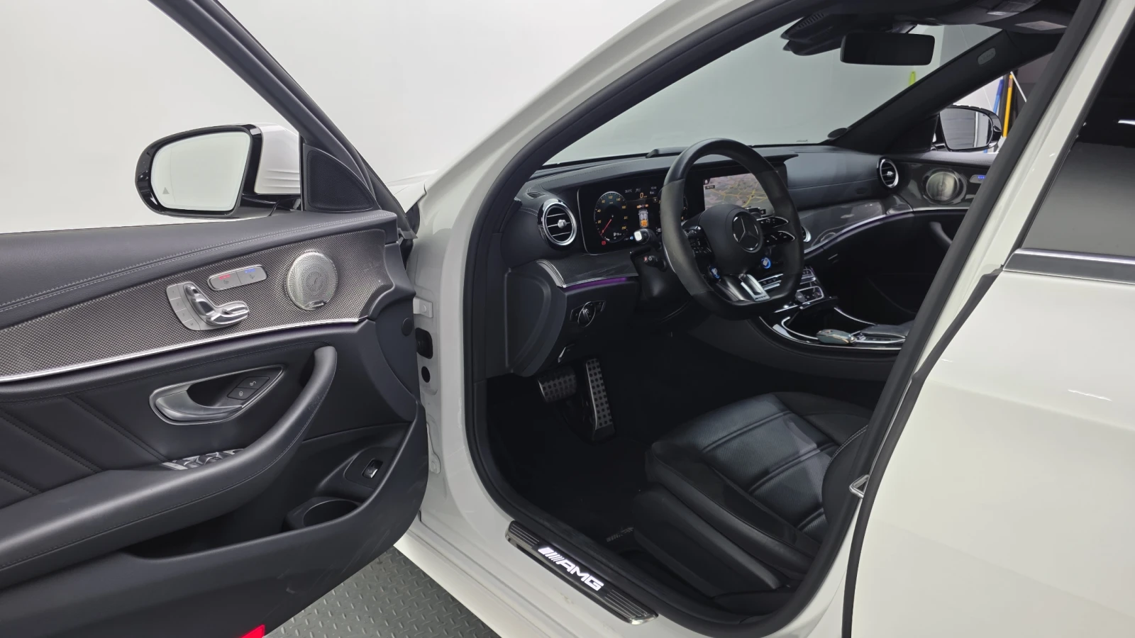 Mercedes-Benz E 53 AMG BLIND SPOT* 360* SOFT CLOSE* HUD* КРАЙНА ЦЕНА, снимка 10 - Автомобили и джипове - 55243520