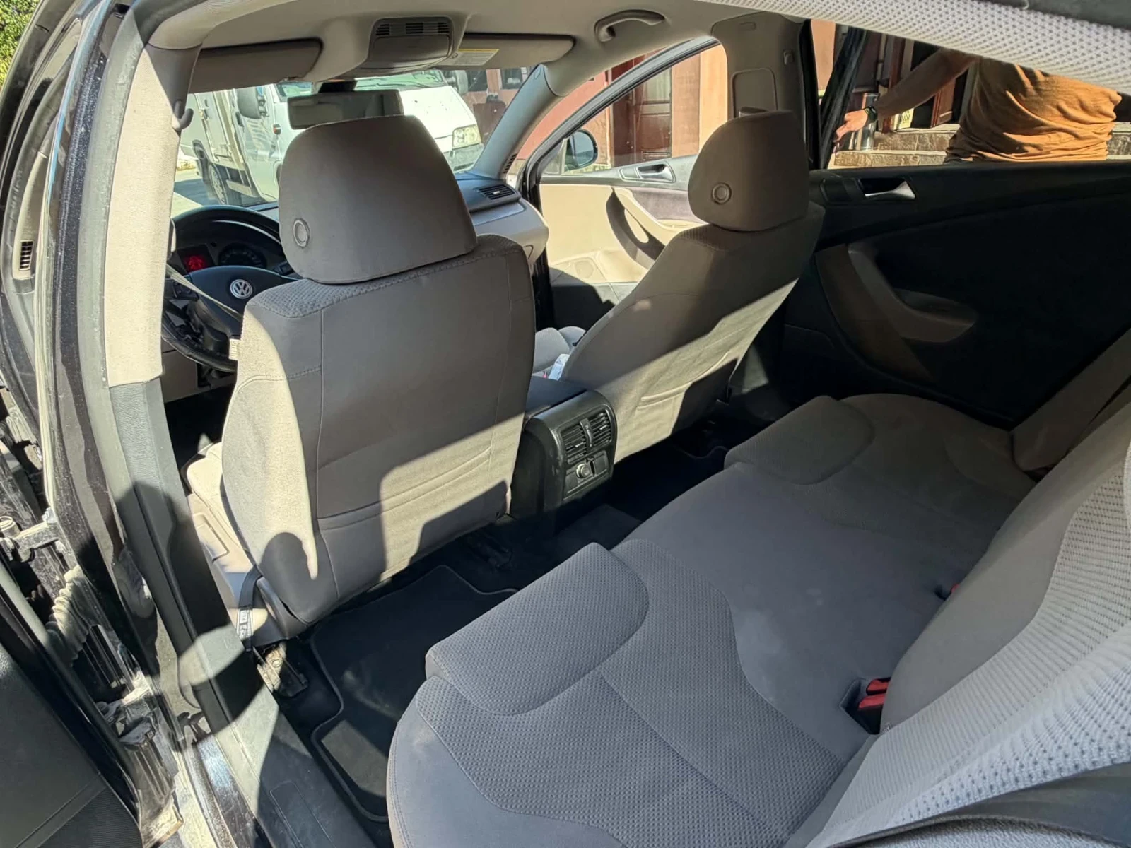 VW Passat, снимка 16 - Автомобили и джипове - 55710260