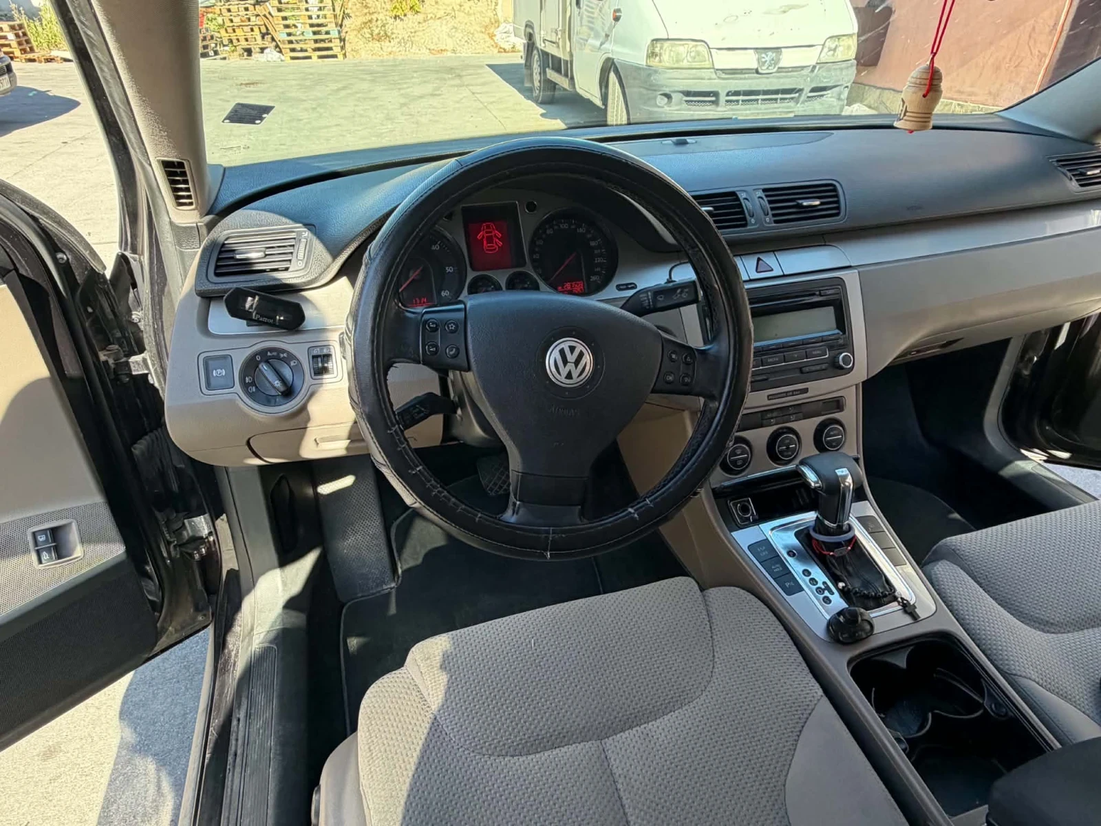VW Passat, снимка 15 - Автомобили и джипове - 55710260