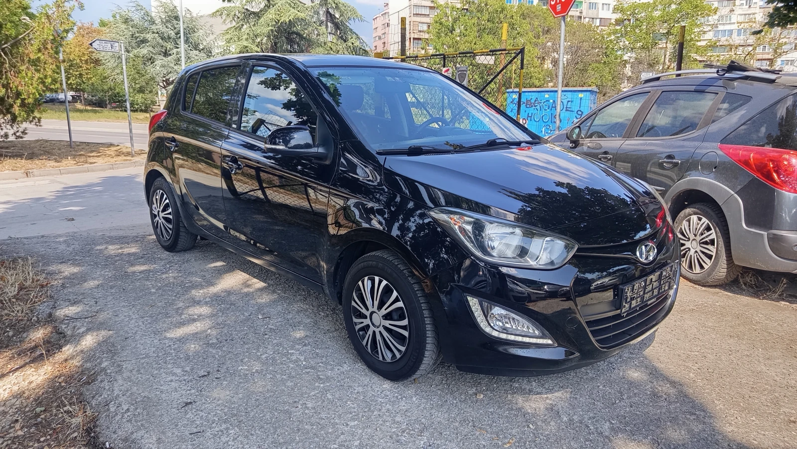 Hyundai I20 1.25 FACELIFT LED KLIMA 10400KM, снимка 3 - Автомобили и джипове - 55779663