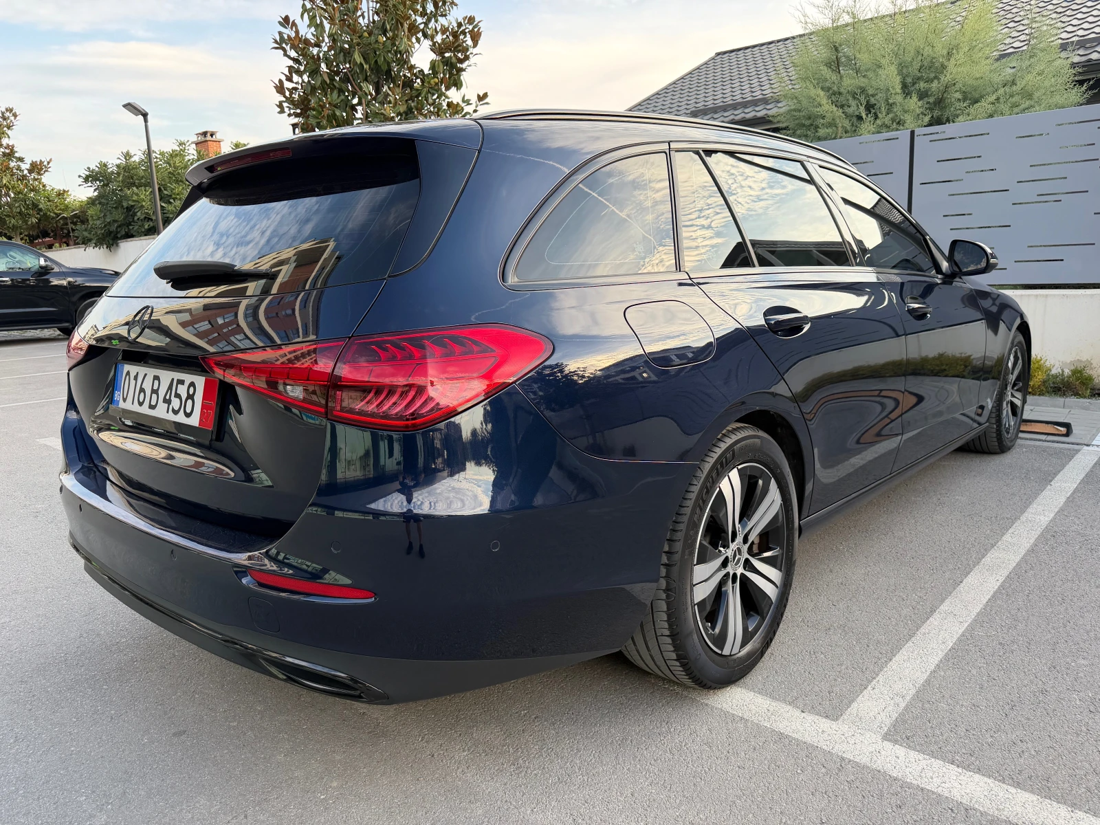 Mercedes-Benz C 220 MildHybrid ShadowLine 9G-Tronic LED DISTRONIC TOP, снимка 8 - Автомобили и джипове - 56144730