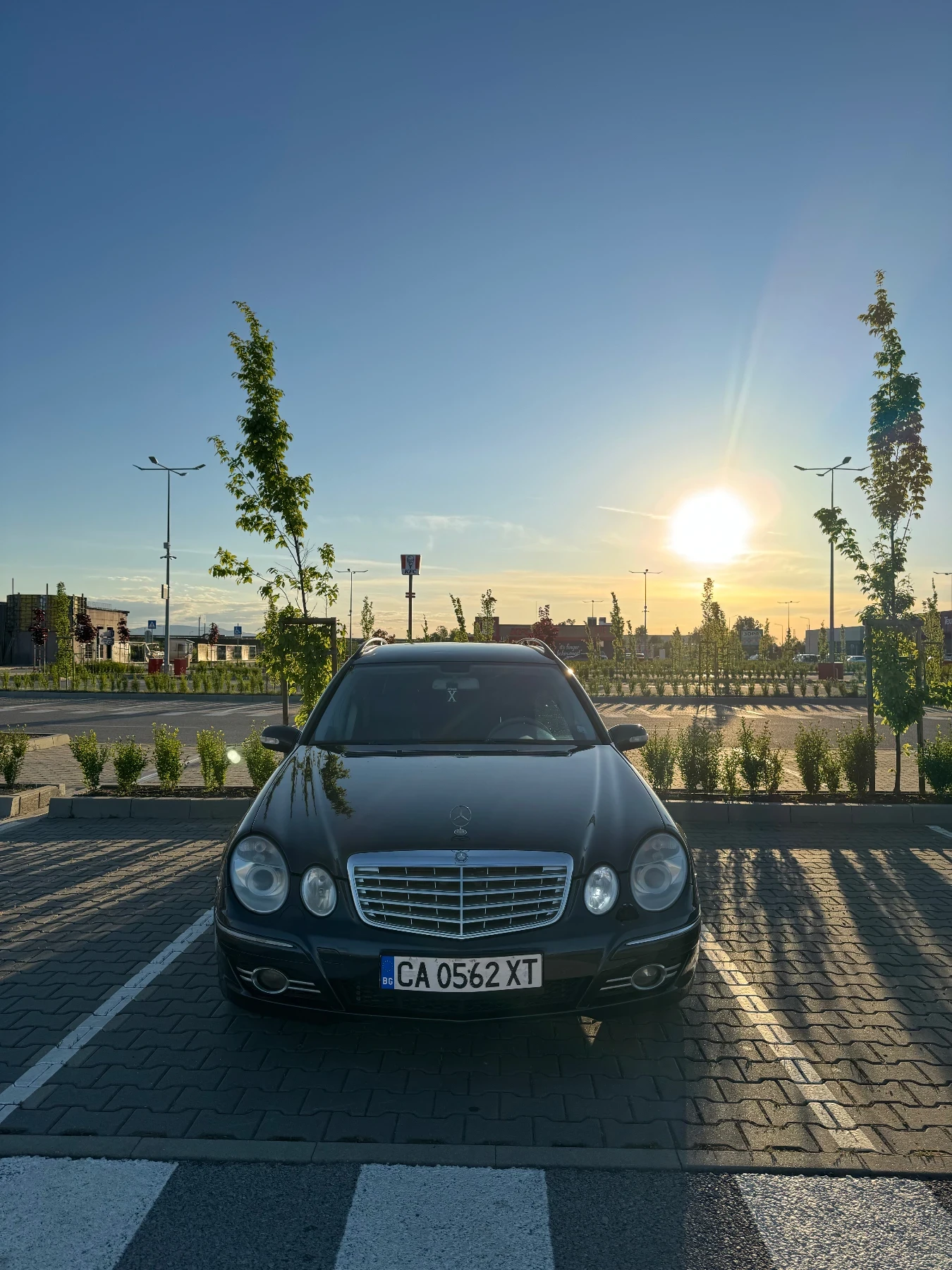 Mercedes-Benz E 270, снимка 2 - Автомобили и джипове - 56209222