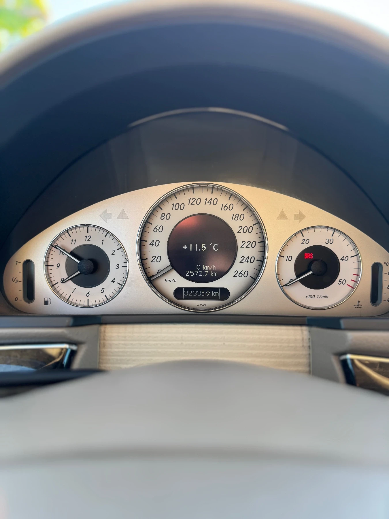 Mercedes-Benz E 270, снимка 10 - Автомобили и джипове - 56209222