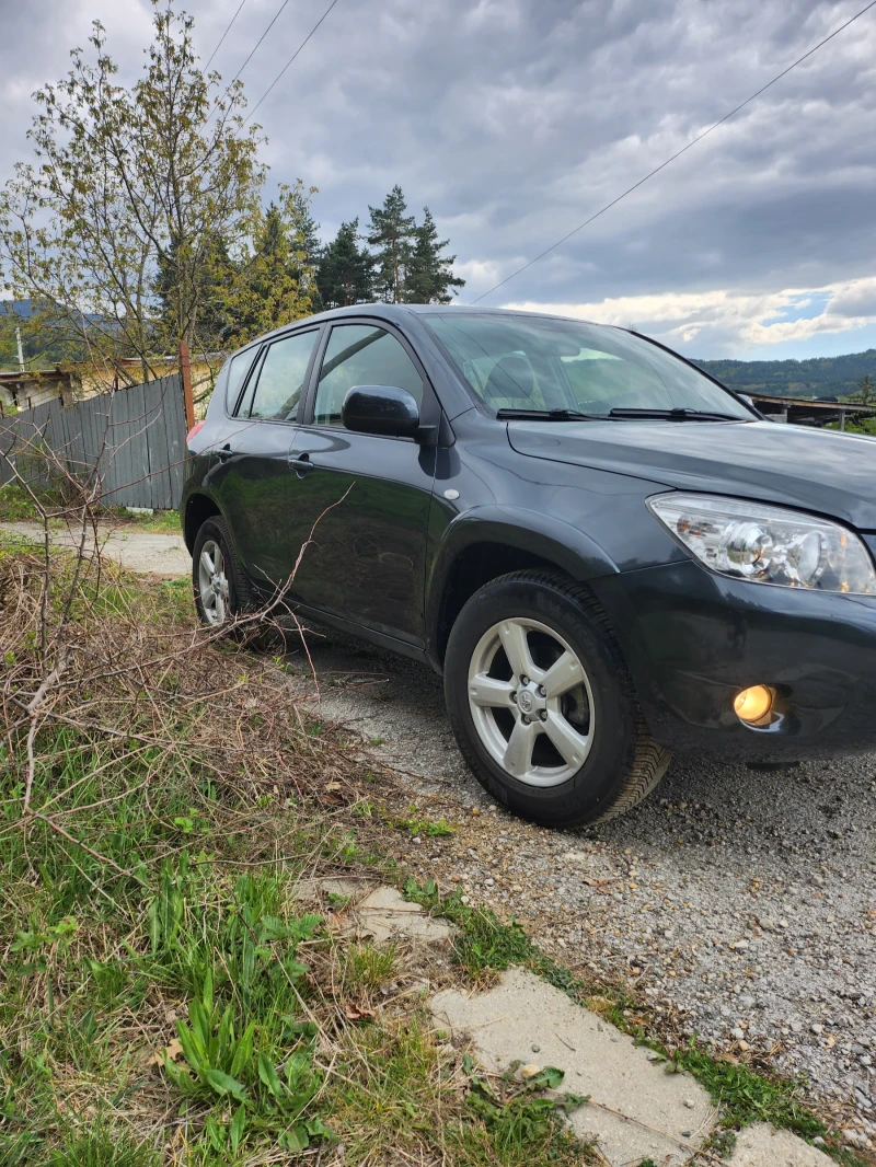 Toyota Rav4 16v бензин Автоматик, снимка 4 - Автомобили и джипове - 48489055