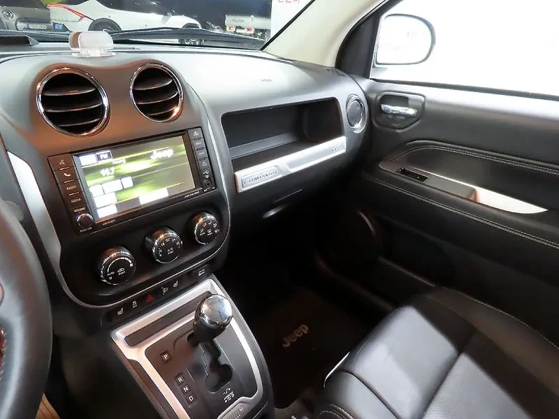 Jeep Compass, снимка 12 - Автомобили и джипове - 54463249