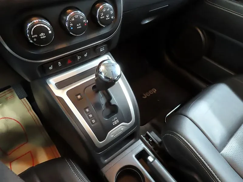 Jeep Compass, снимка 14 - Автомобили и джипове - 54463249